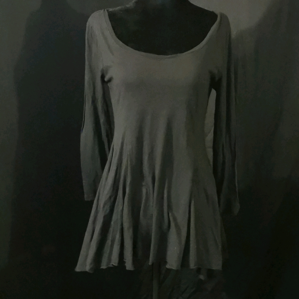 Scoop neck black top